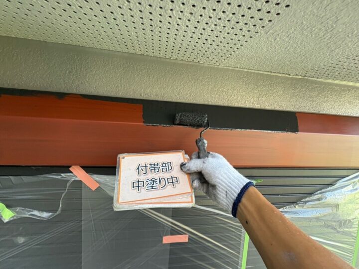 シャッターボックス塗装③