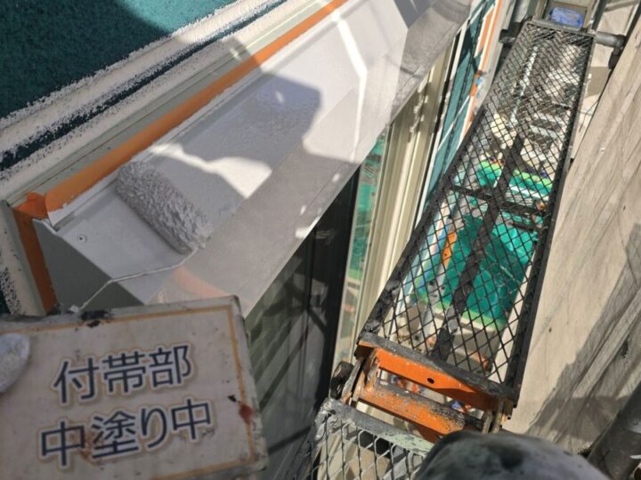 シャッターボックス塗装③