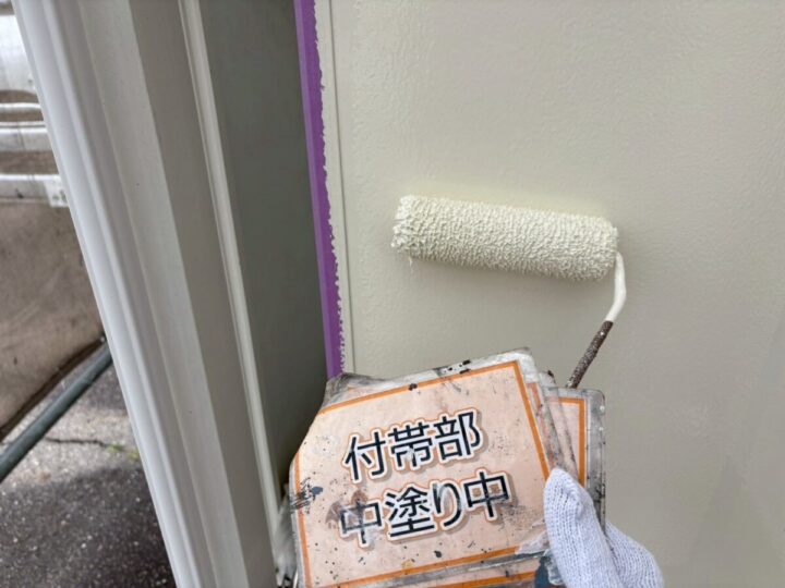 ベランダ隔て板塗装①