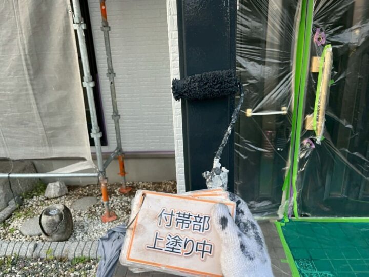 玄関柱塗装❹